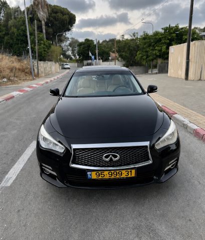 אינפיניטי Q50