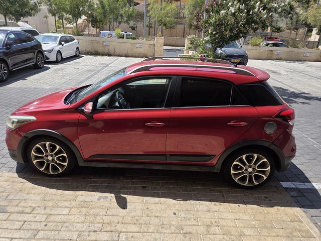 יונדאי I20 קרוס