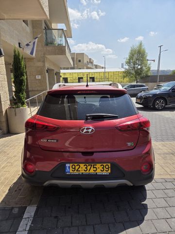 יונדאי I20 קרוס
