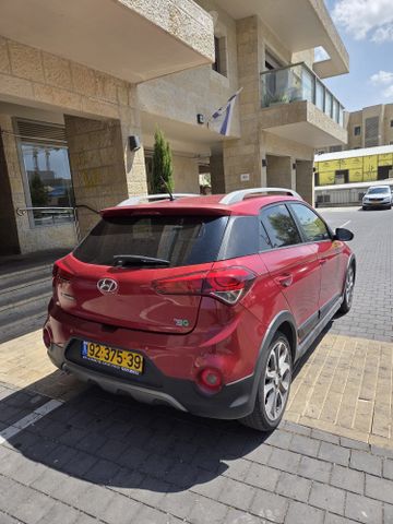 יונדאי I20 קרוס