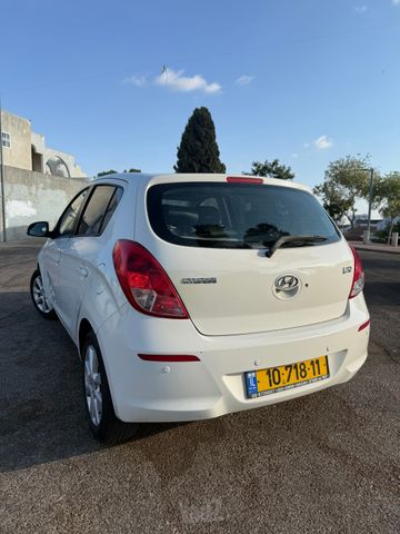 מודעת רכב יונדאי i20
