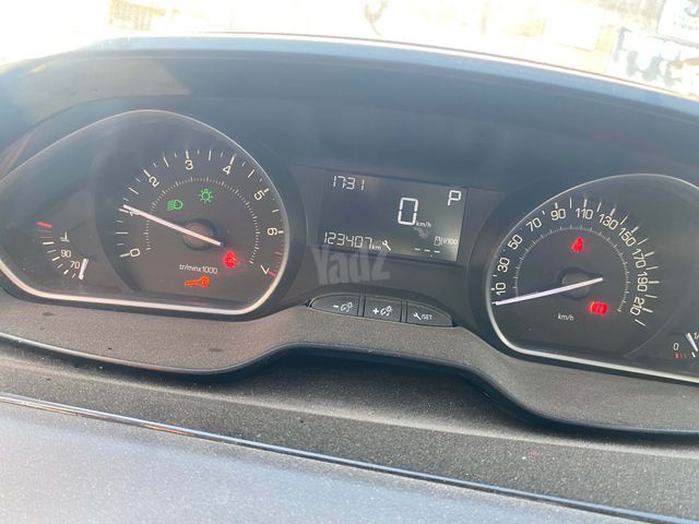 פיג'ו 208