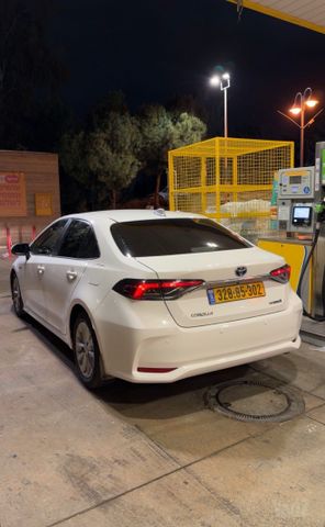 טויוטה קורולה