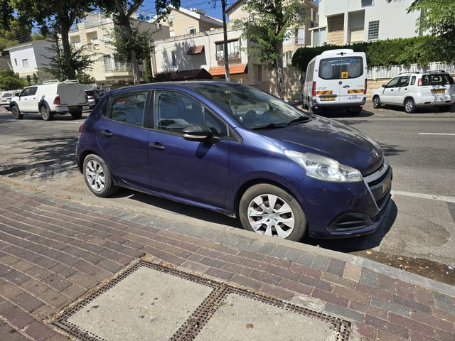 מודעת רכב פיג'ו 208