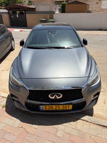 אינפיניטי Q30