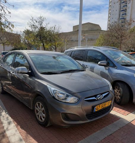 יונדאי אקסנט i25