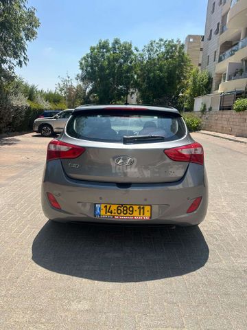יונדאי i30