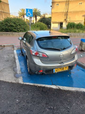 מאזדה 3