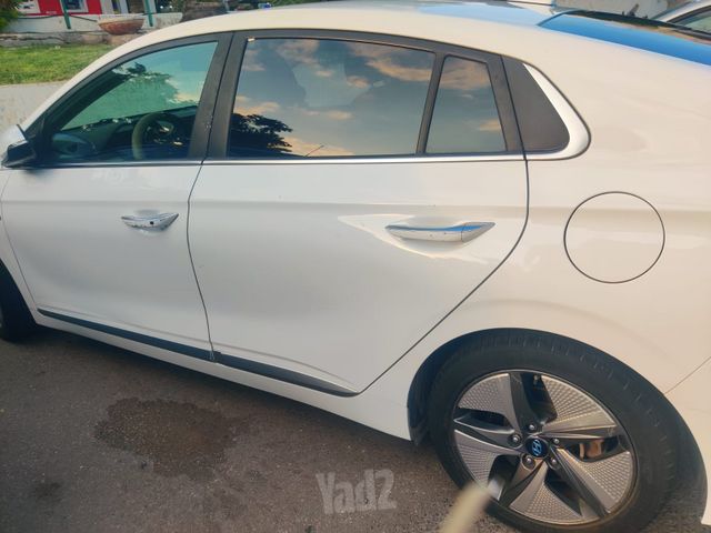 יונדאי איוניק