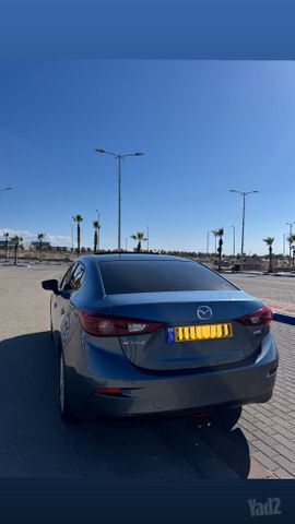 מאזדה 3