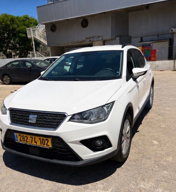 סיאט ארונה