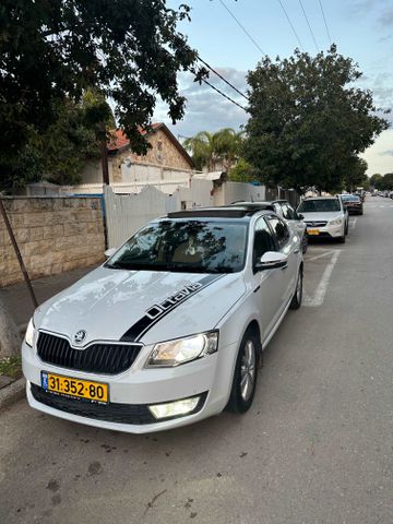 סקודה אוקטביה