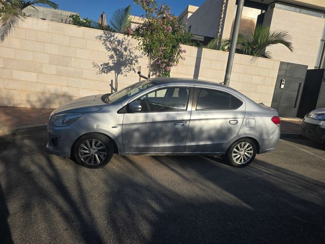 מיצובישי אטראז'