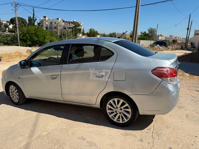 מיצובישי אטראז'