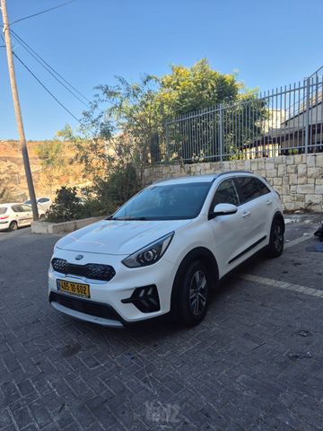 קיה נירו
