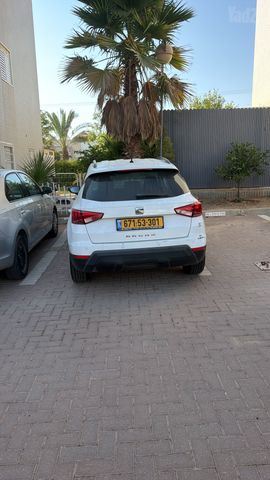 סיאט ארונה