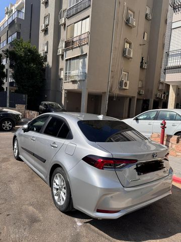מודעת רכב טויוטה קורולה