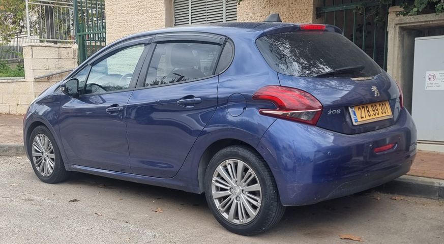 פיג'ו 208