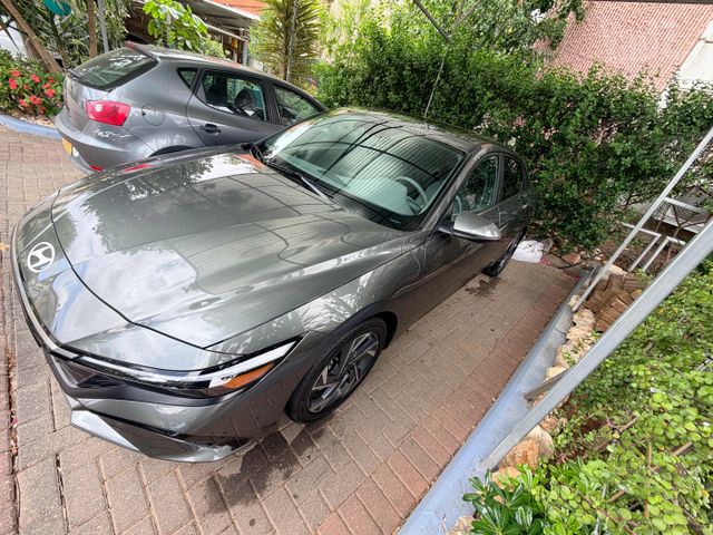 יונדאי אלנטרה