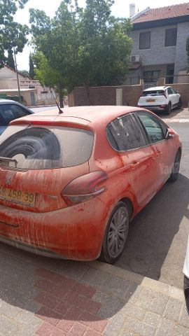 פיג'ו 208