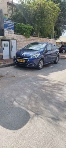 פיג'ו 208