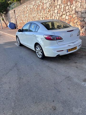 מאזדה 3