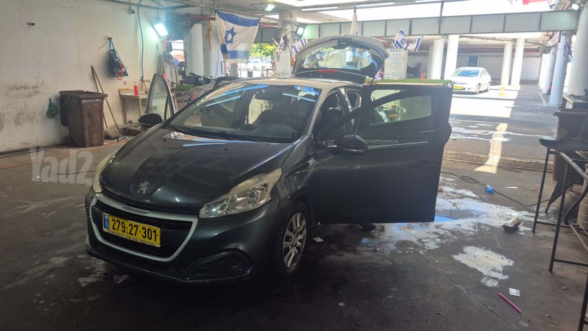 פיג'ו 208