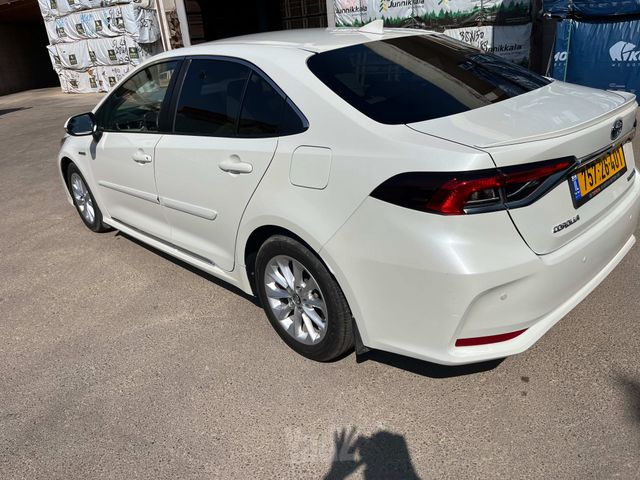 טויוטה קורולה