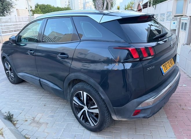 פיג'ו 3008