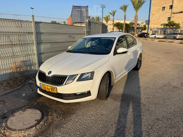 סקודה אוקטביה