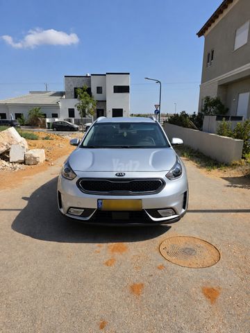 קיה נירו