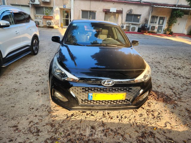 יונדאי i20