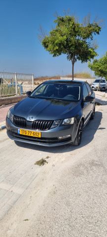 סקודה אוקטביה