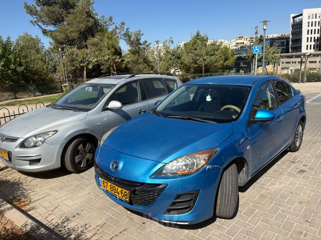 מודעת רכב מאזדה 3