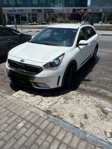 קיה נירו