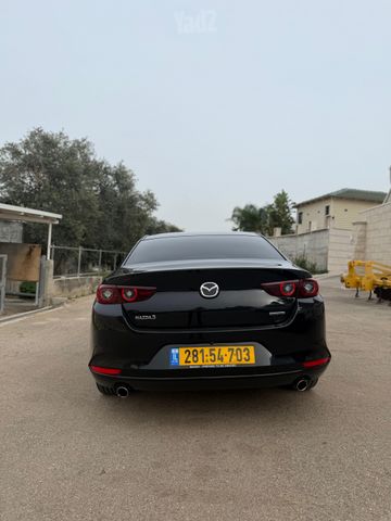 מאזדה 3