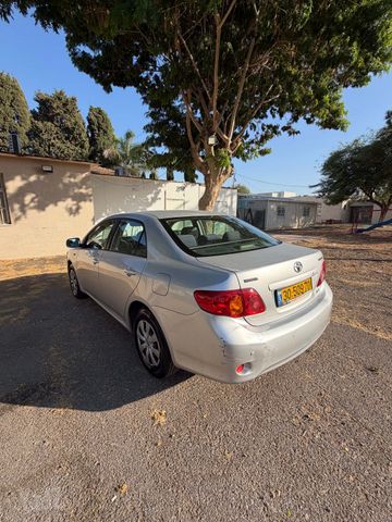 טויוטה קורולה