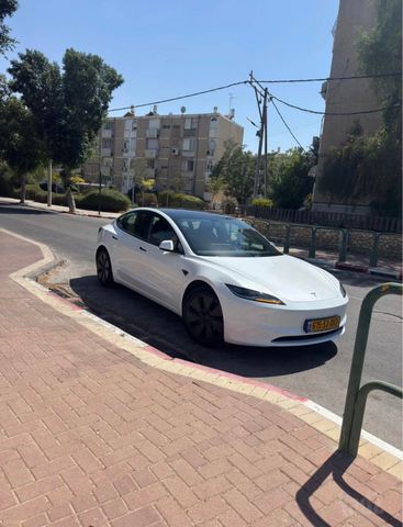טסלה מודל 3