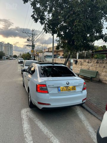 סקודה אוקטביה