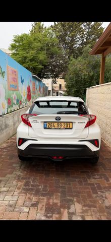 טויוטה C-HR
