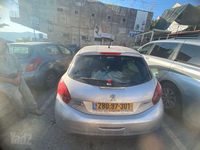 פיג'ו 208