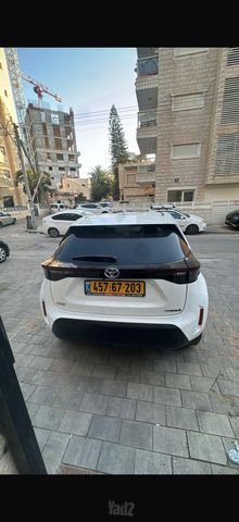 טויוטה יאריס קרוס