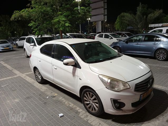 מיצובישי אטראז'