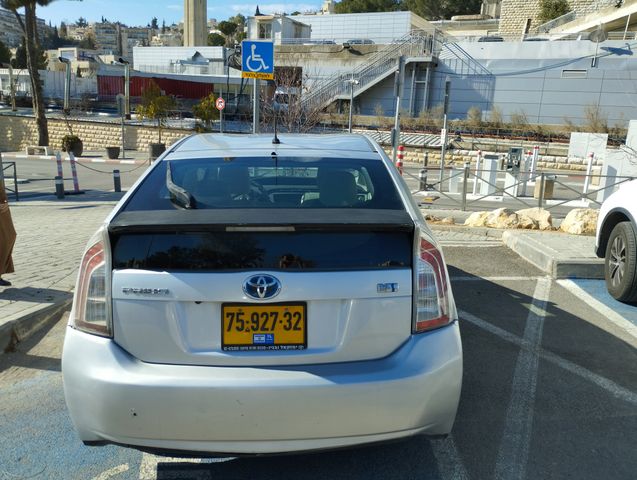 טויוטה פריוס