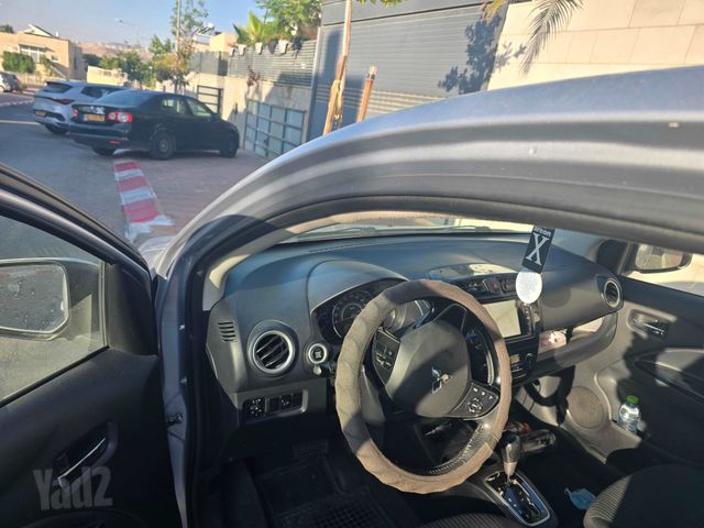 מיצובישי אטראז'