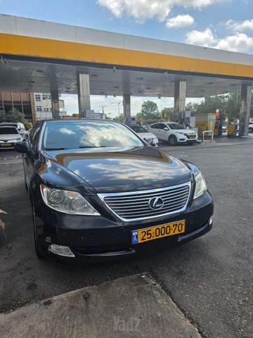 לקסוס LS