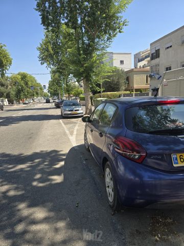 פיג'ו 208