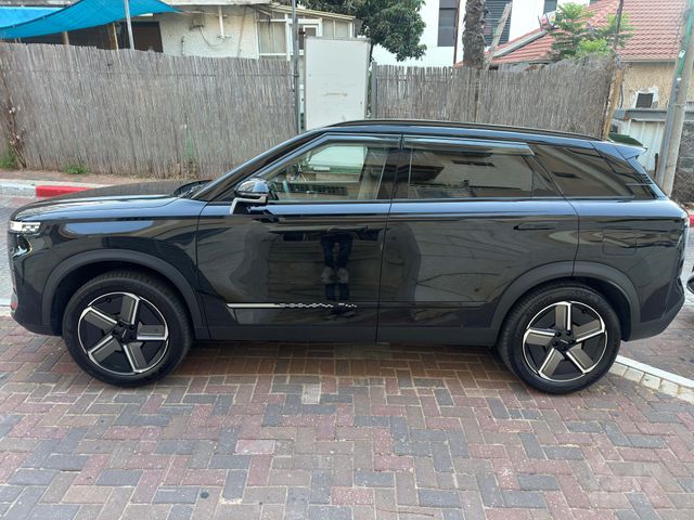 ג'אקו J7