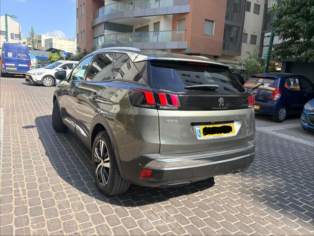 פיג'ו 3008