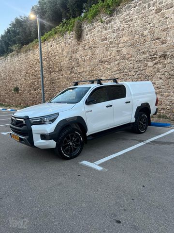 טויוטה היילקס